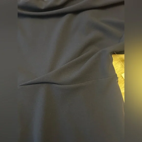 NWT ALEXIA ADMOR ‘Olivia’ Off-The-Shoulder Dress - Picture 7 of 16